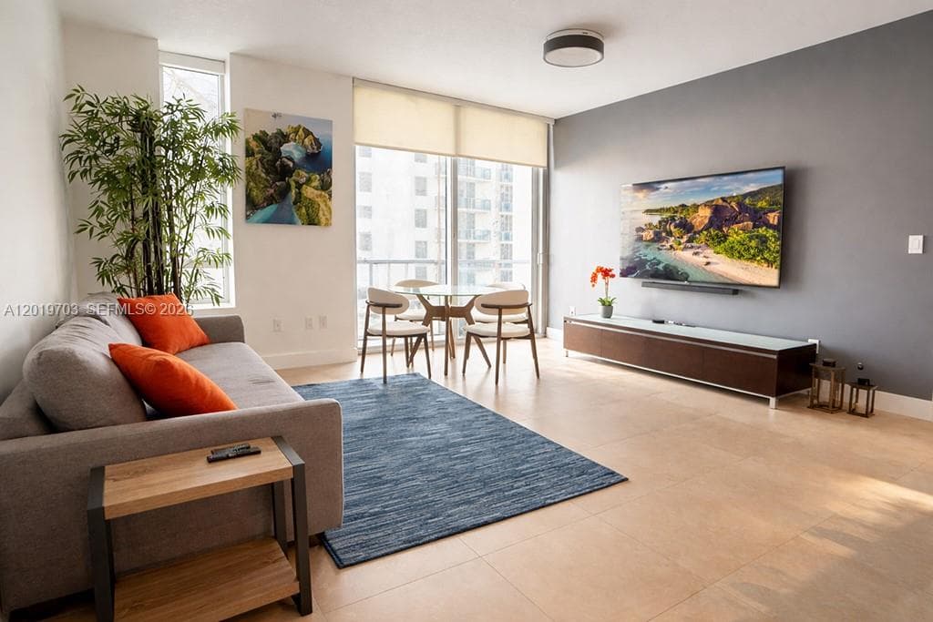 1050 Brickell Ave # 2210, Miami FL 33131 — 1