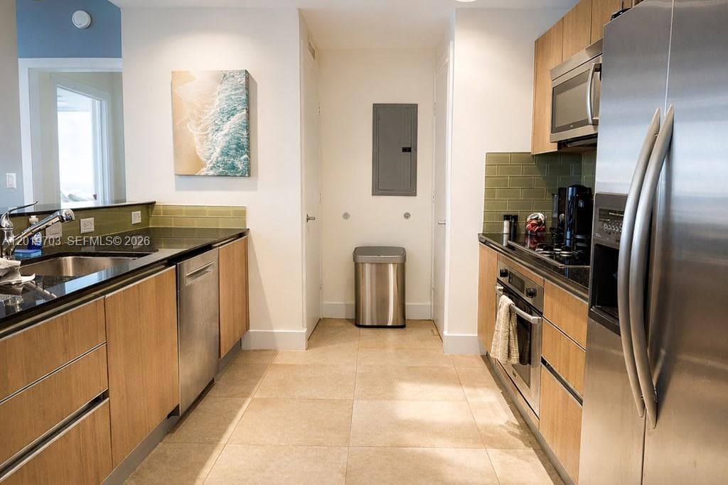 1050 Brickell Ave # 2210, Miami FL 33131 — 11