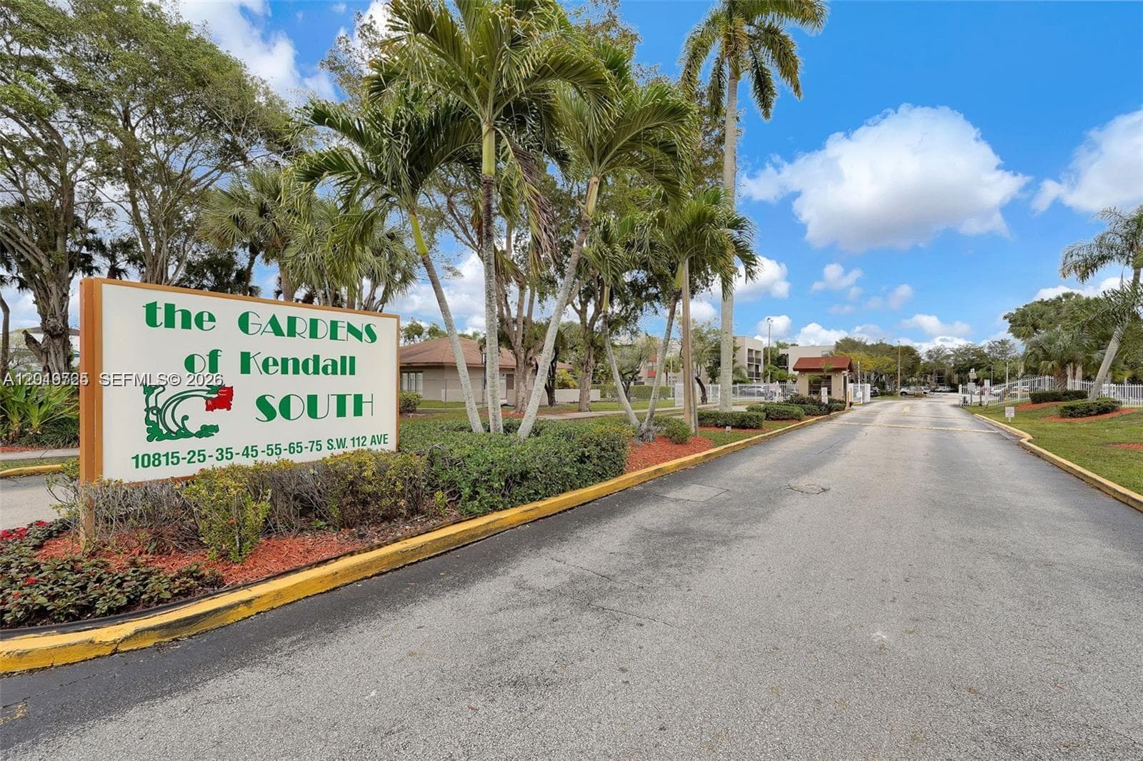 10825 SW 112 AV # 215, Miami FL 33176 — 1