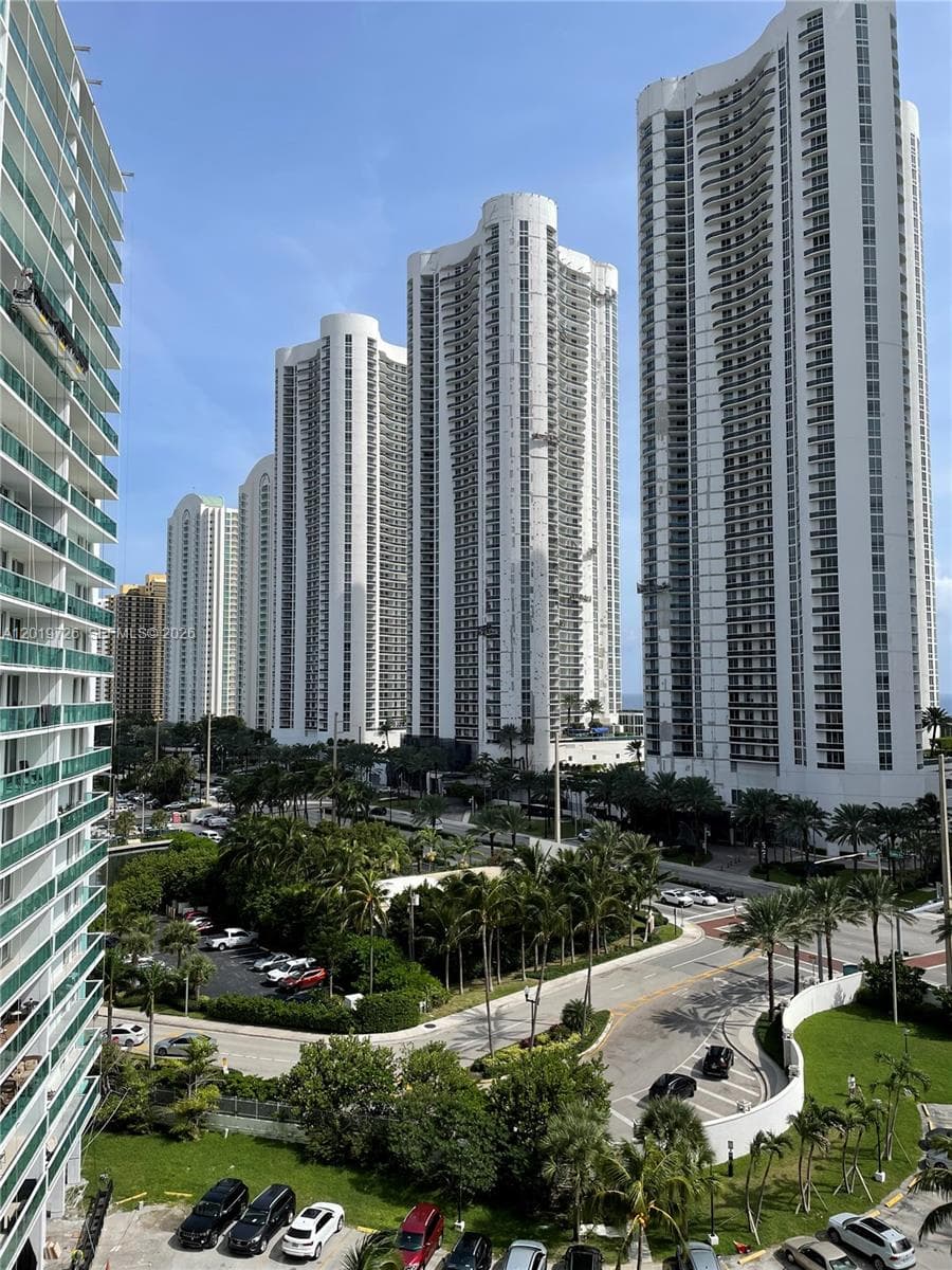 100 Bayview Dr # 1012, Sunny Isles Beach FL 33160 — 2