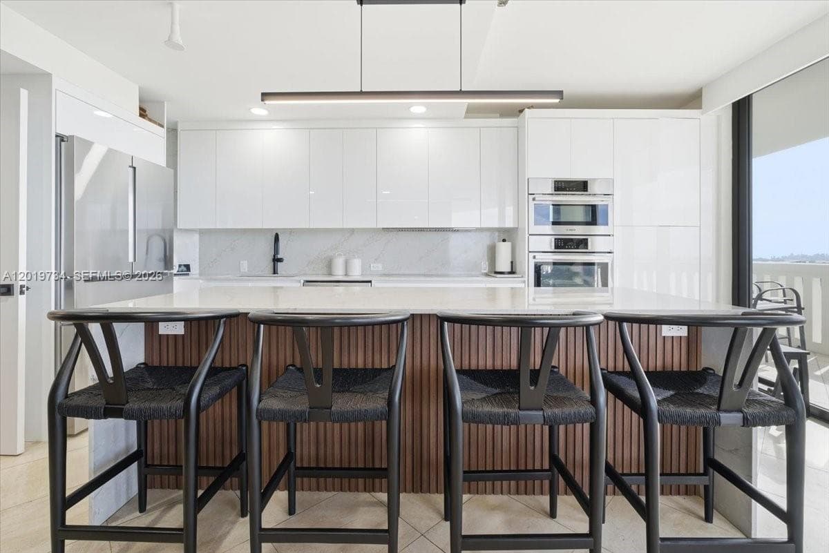 3000 Island Blvd # 2802, Aventura FL 33160 — 9
