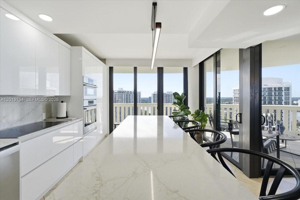 3000 Island Blvd # 2802, Aventura FL 33160 — 10