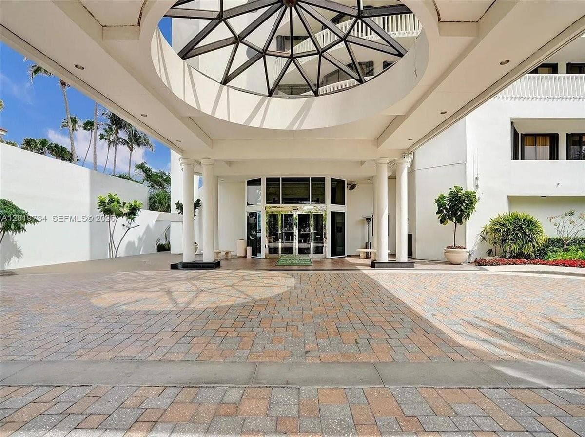 3000 Island Blvd # 2802, Aventura FL 33160 — 29