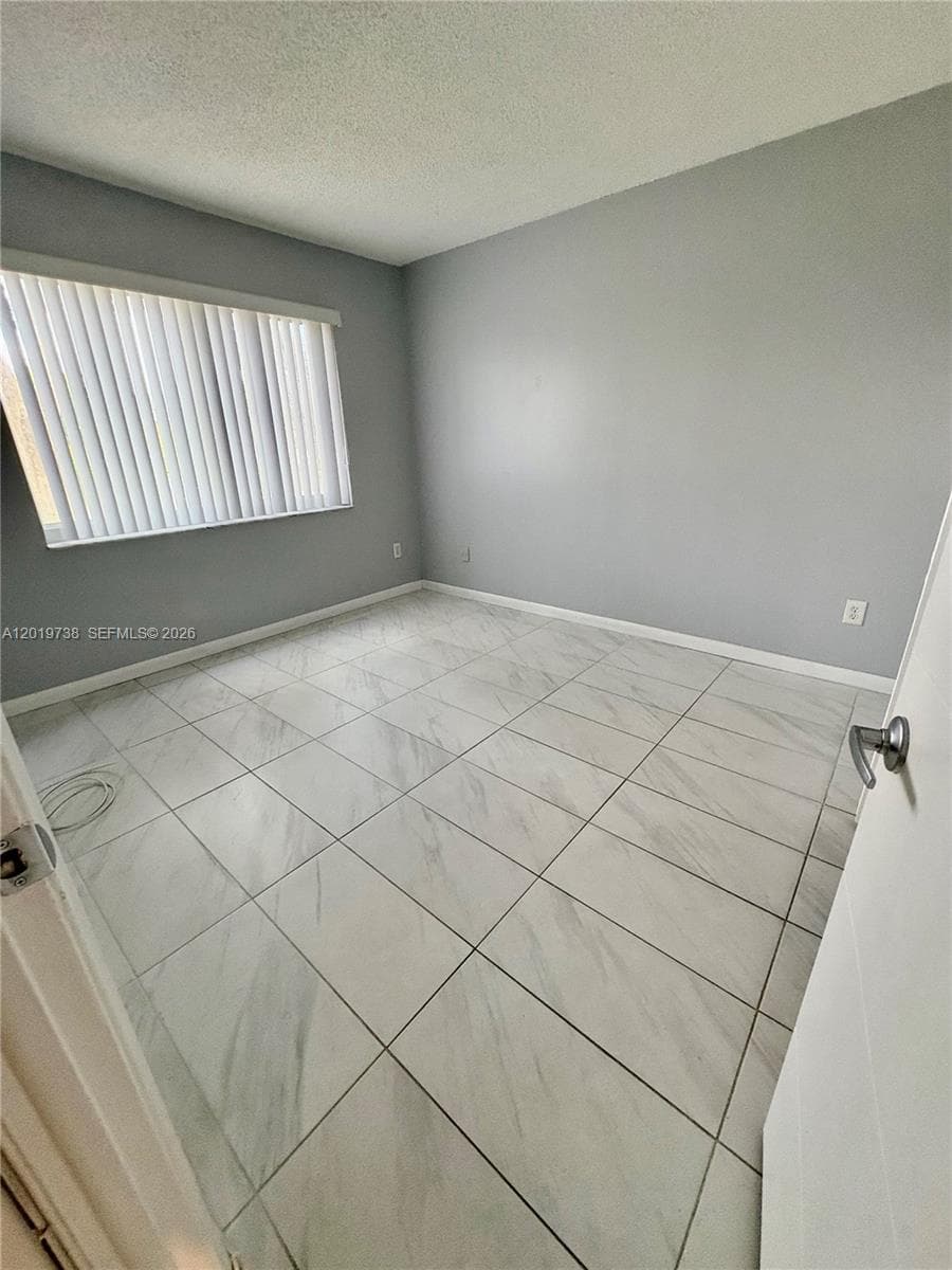 7815 N Camino Real # 216, Miami FL 33143 — 7