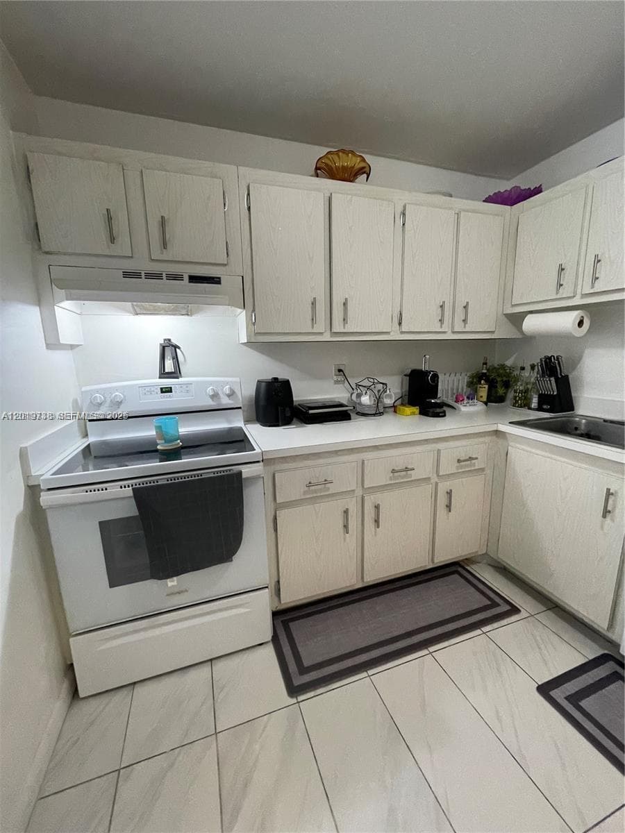 7815 N Camino Real # 216, Miami FL 33143 — 11