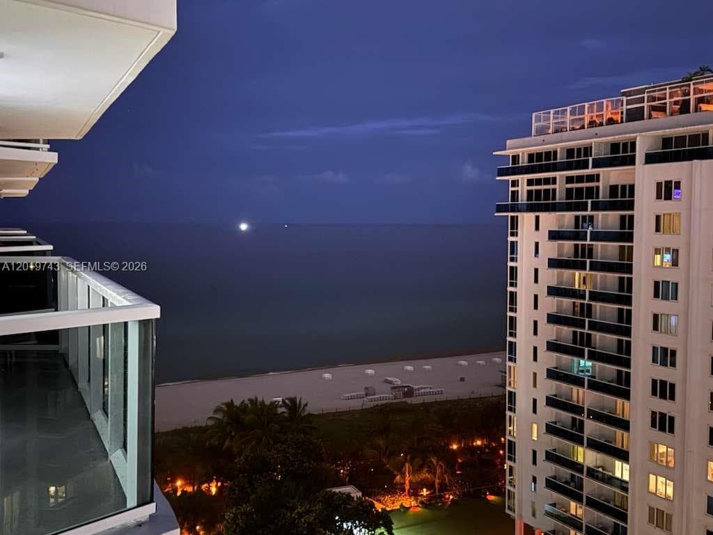 2401 Collins Ave # 1807, Miami Beach FL 33140 — 2