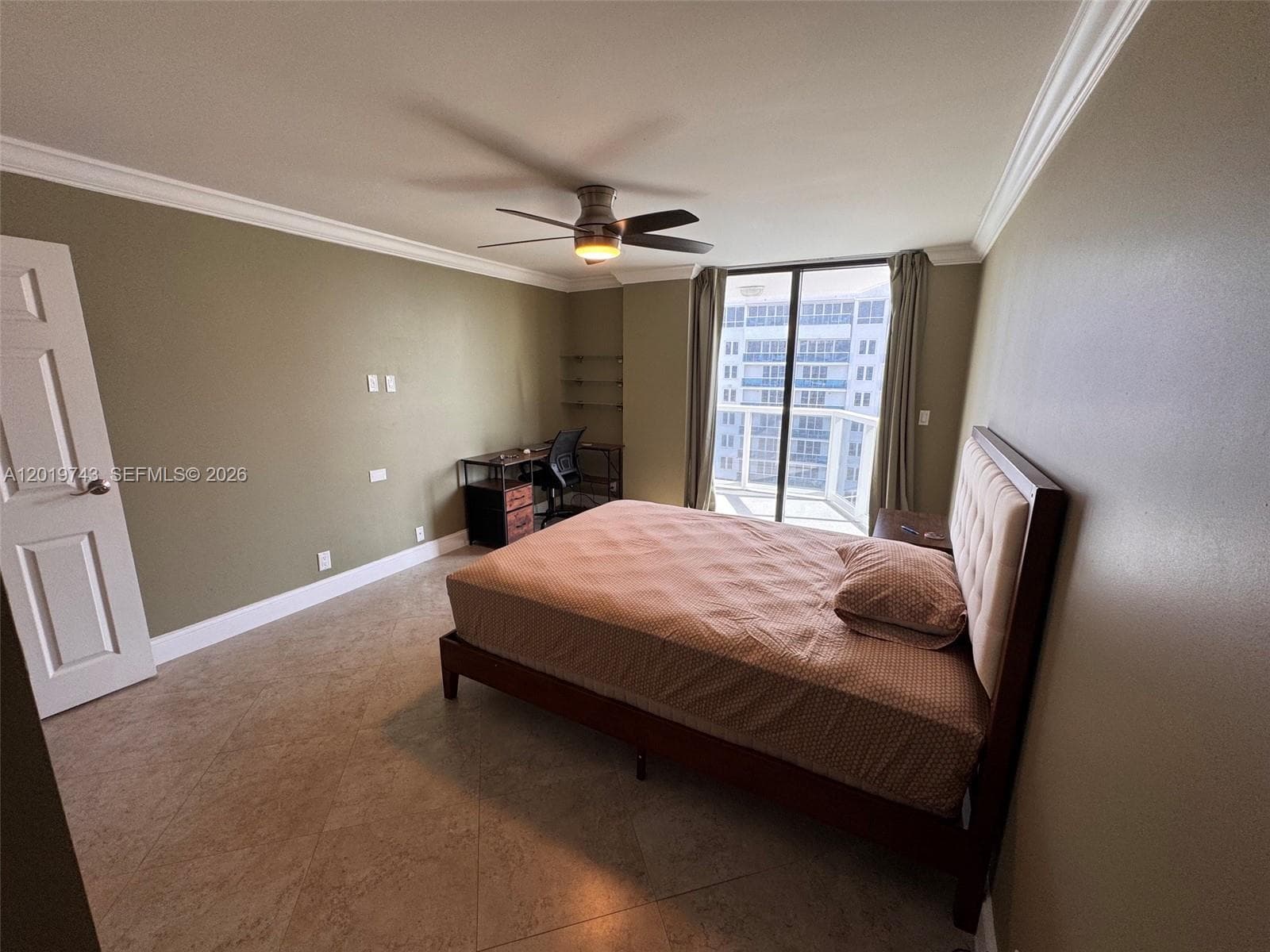 2401 Collins Ave # 1807, Miami Beach FL 33140 — 13