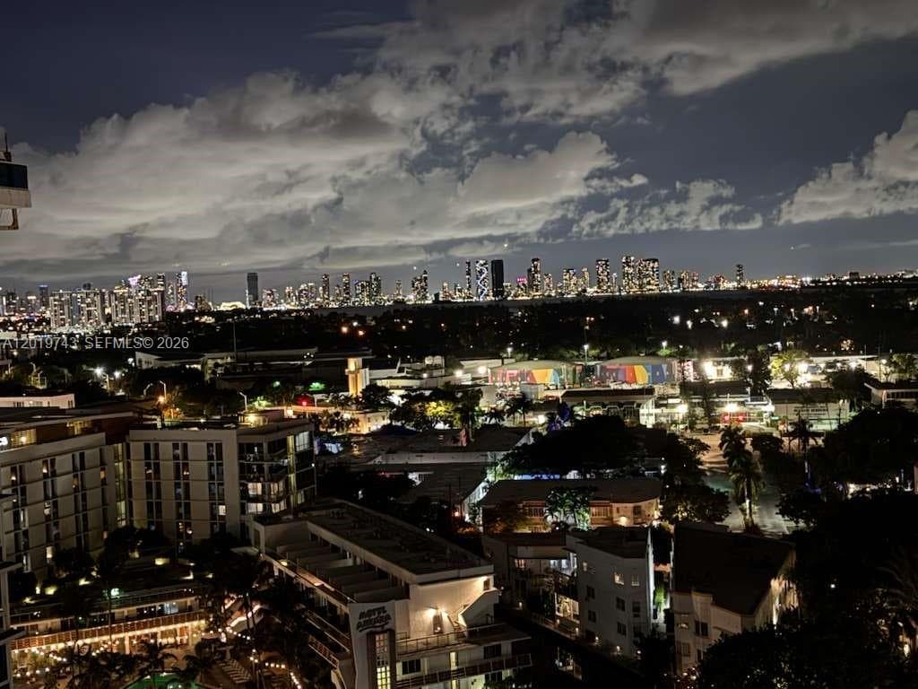 2401 Collins Ave # 1807, Miami Beach FL 33140 — 3