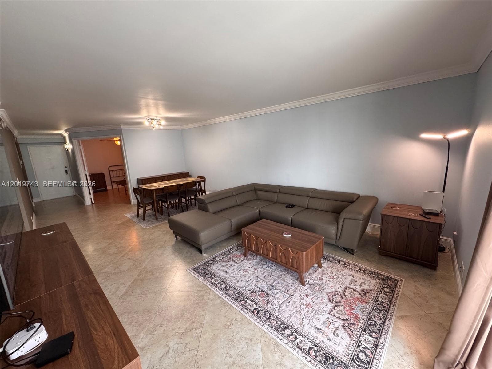 2401 Collins Ave # 1807, Miami Beach FL 33140 — 18