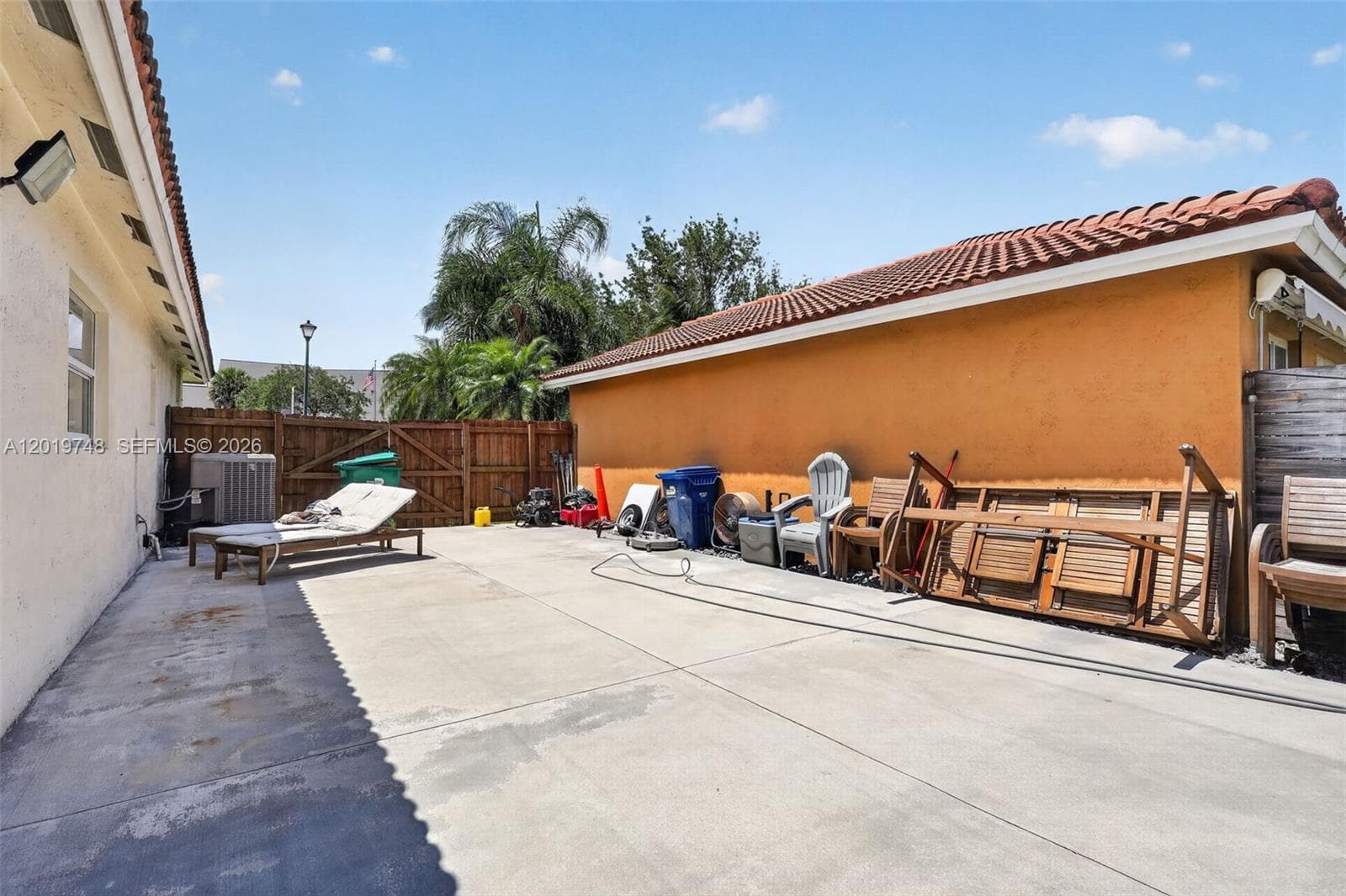 8061 NW 197th St, Hialeah FL 33015 — 26