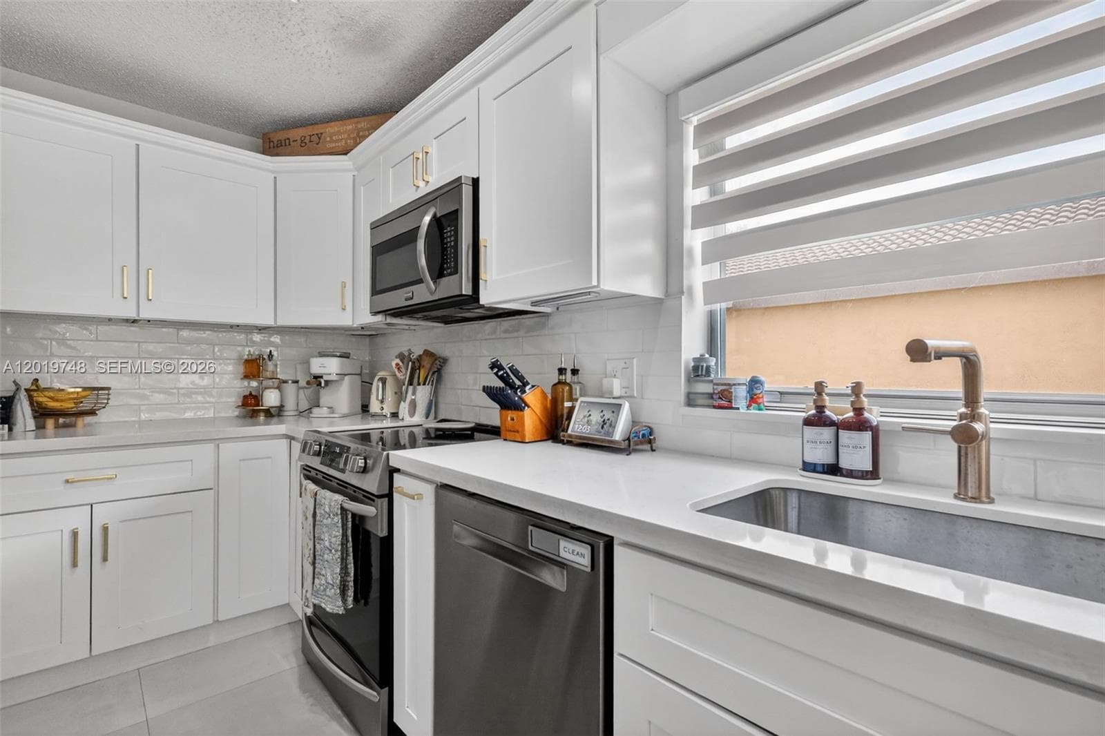 8061 NW 197th St, Hialeah FL 33015 — 7