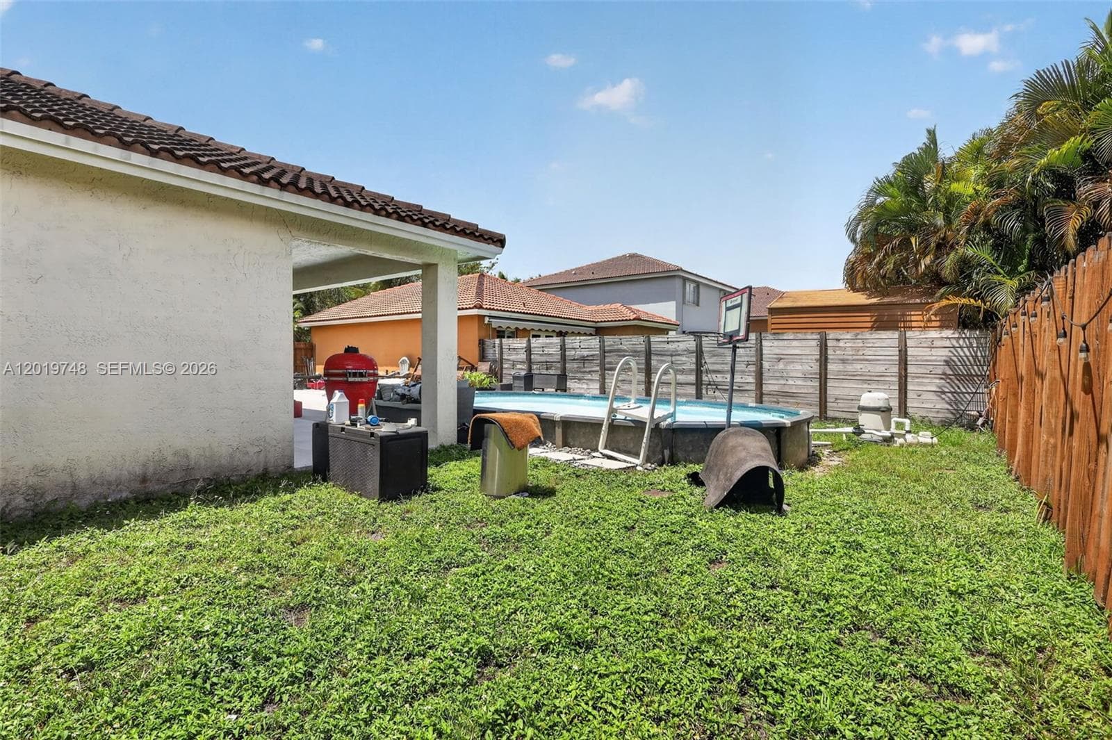 8061 NW 197th St, Hialeah FL 33015 — 32