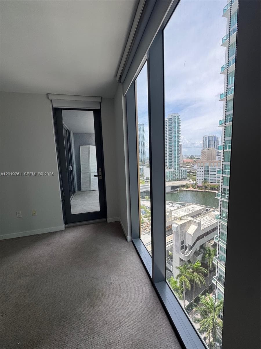 31 SE 6th St # 2004, Miami FL 33131 — 3