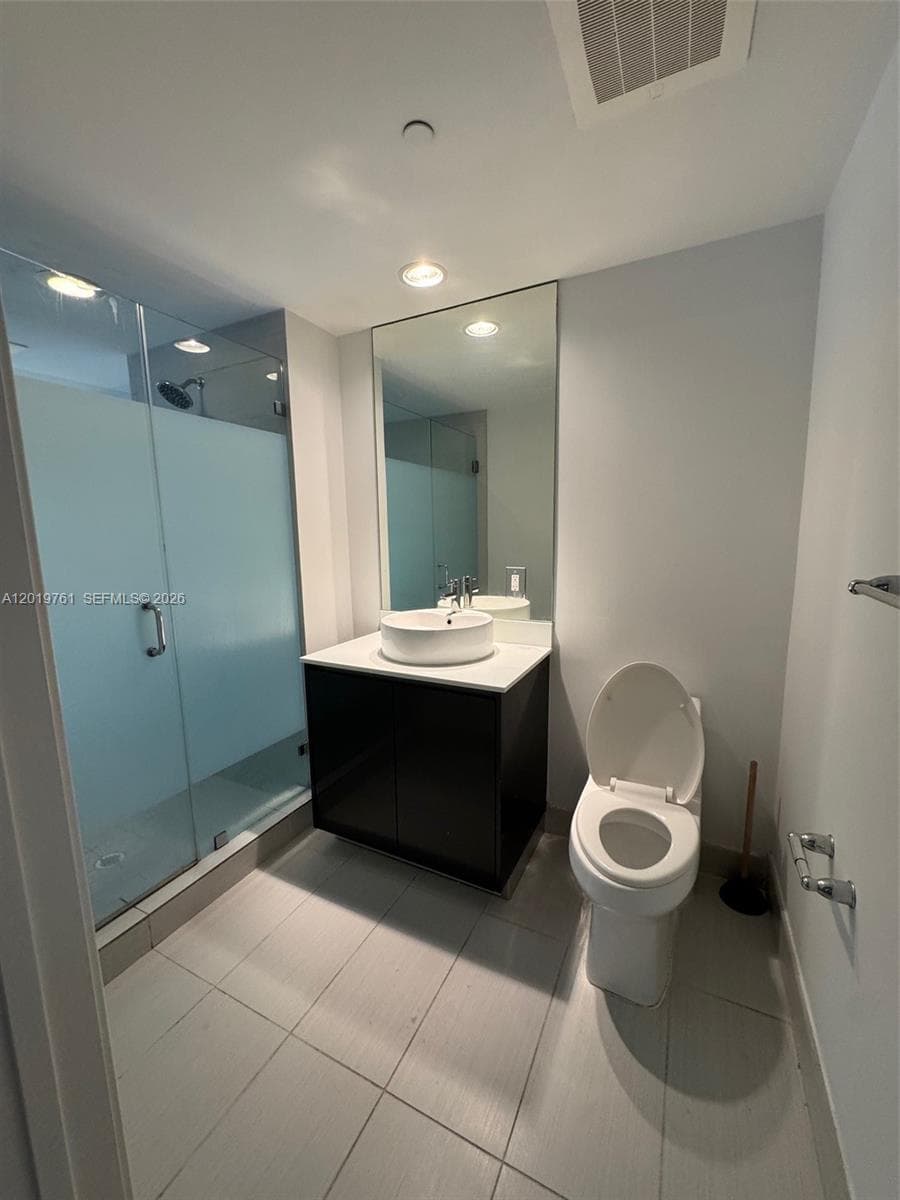 31 SE 6th St # 2004, Miami FL 33131 — 8