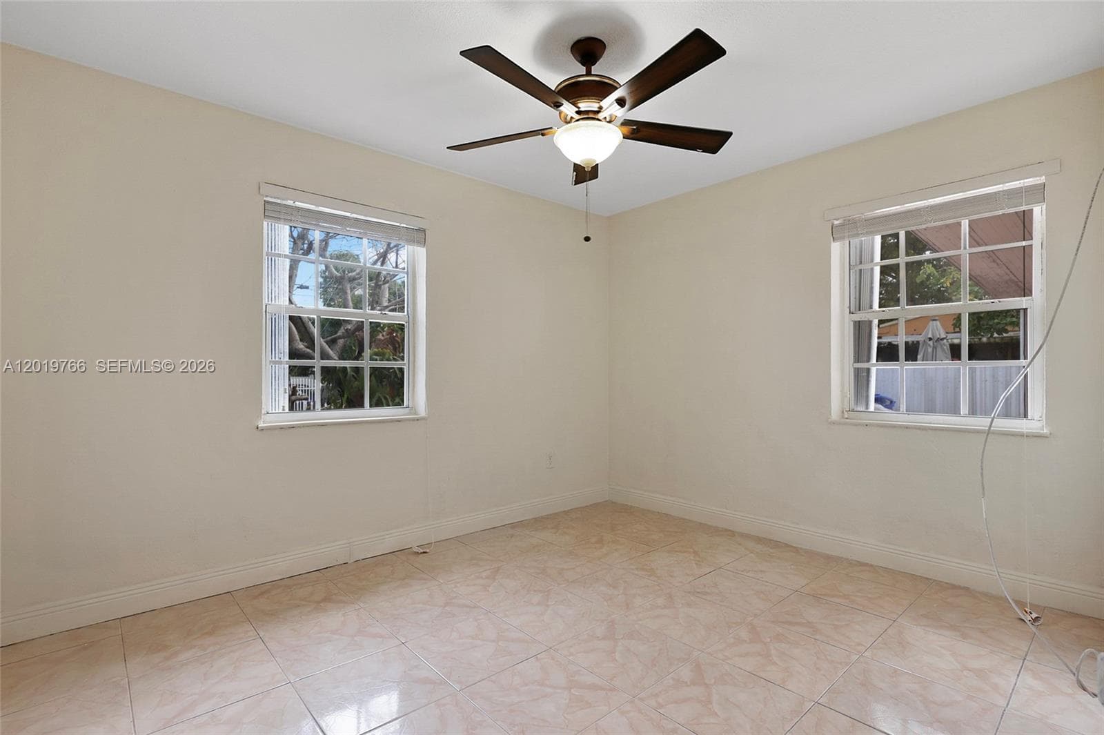 450 NW 40th ct, Miami FL 33126 — 13