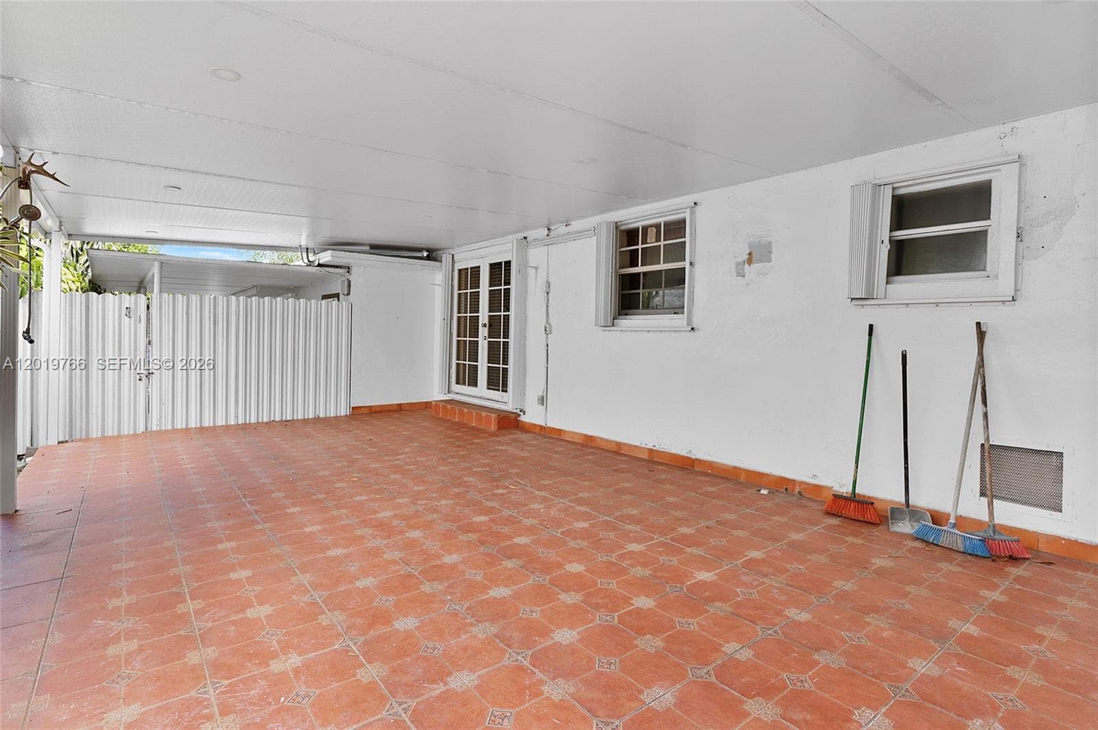 450 NW 40th ct, Miami FL 33126 — 16