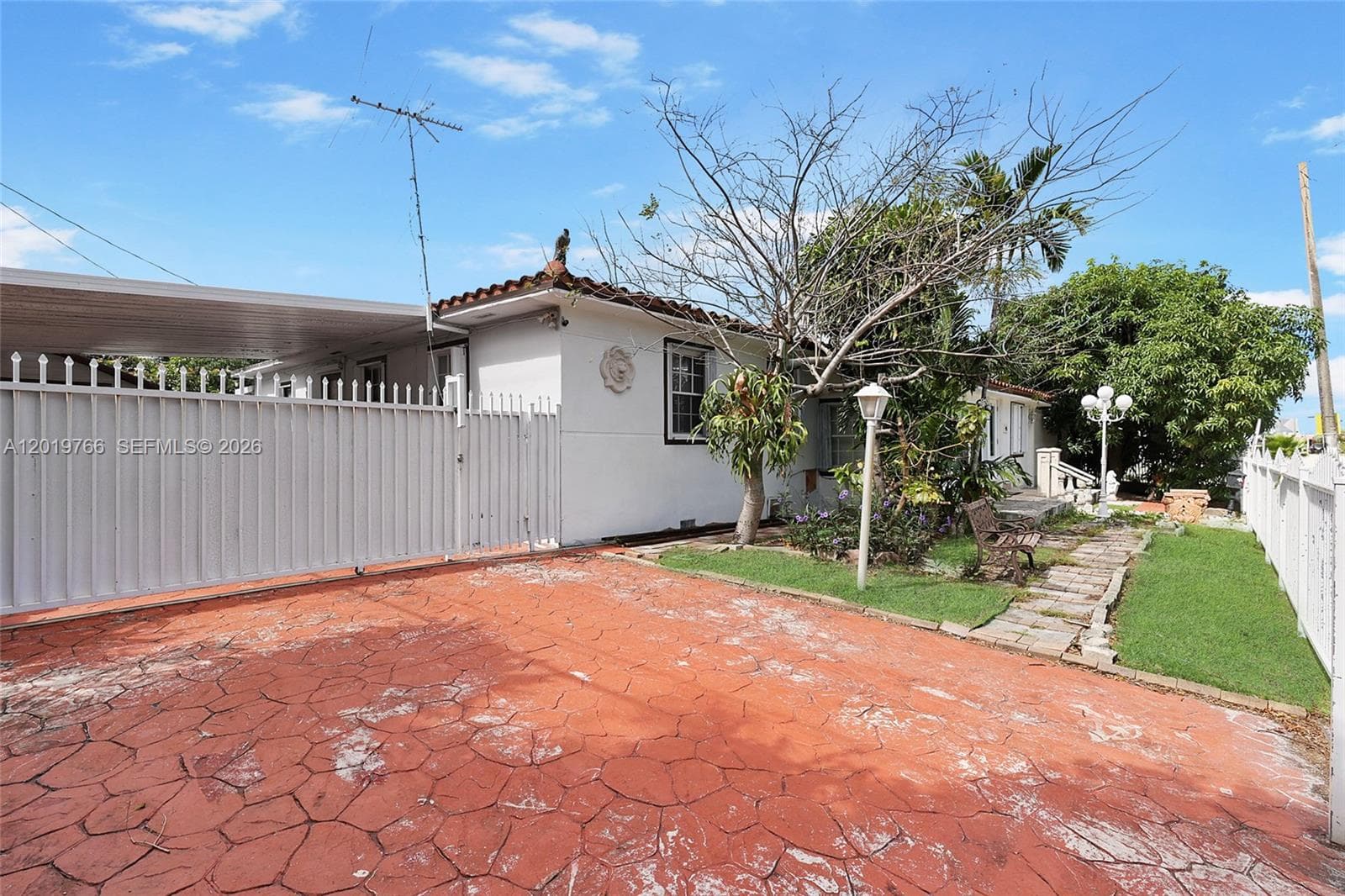 450 NW 40th ct, Miami FL 33126 — 28