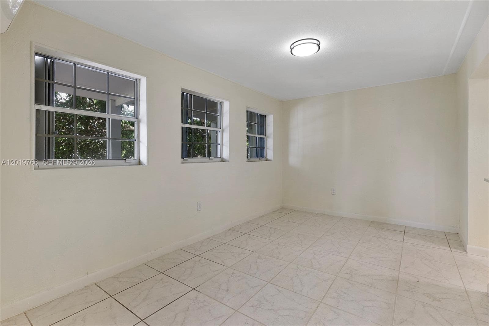 450 NW 40th ct, Miami FL 33126 — 20