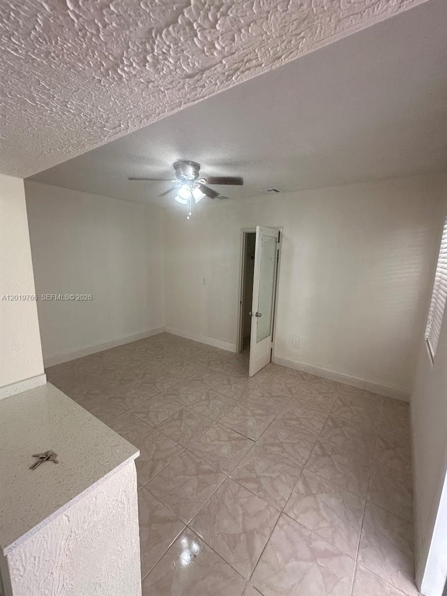 450 NW 40th ct, Miami FL 33126 — 38
