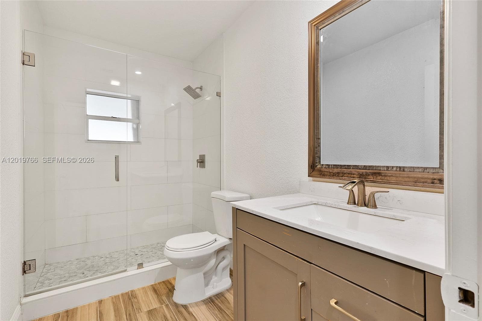 450 NW 40th ct, Miami FL 33126 — 14