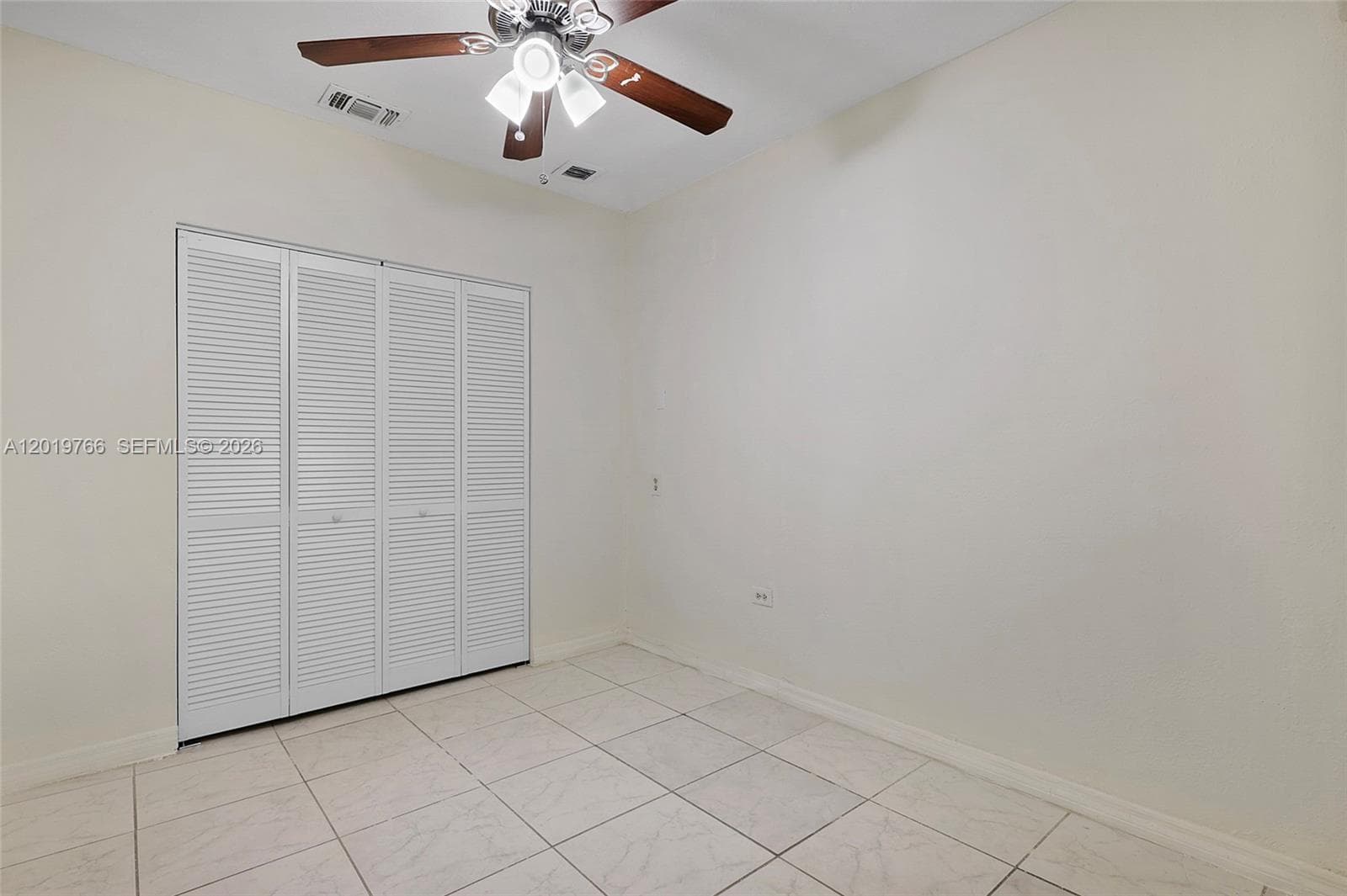 450 NW 40th ct, Miami FL 33126 — 25