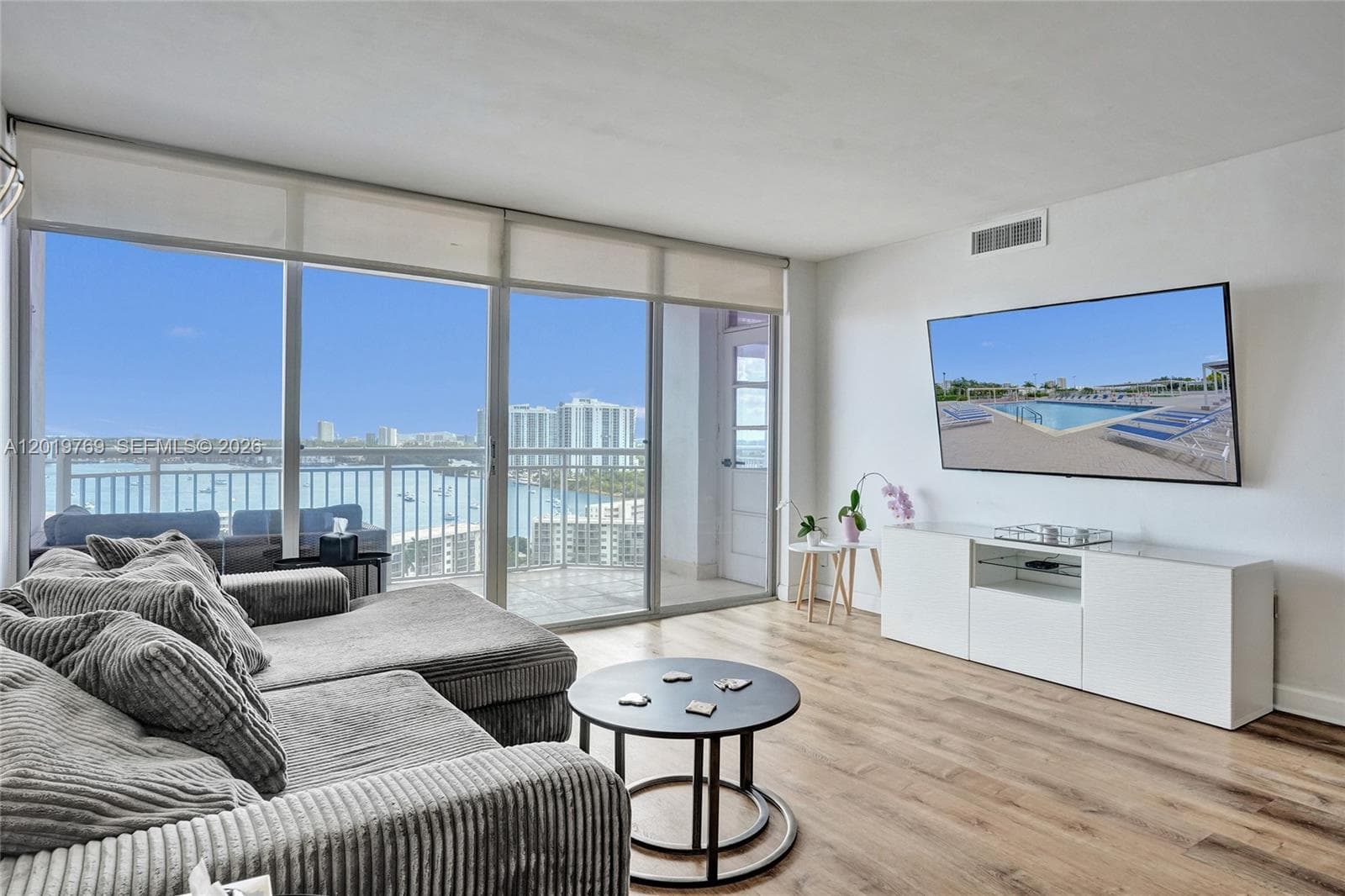 18021 Biscayne Blvd # 1804, Aventura FL 33160 — 3
