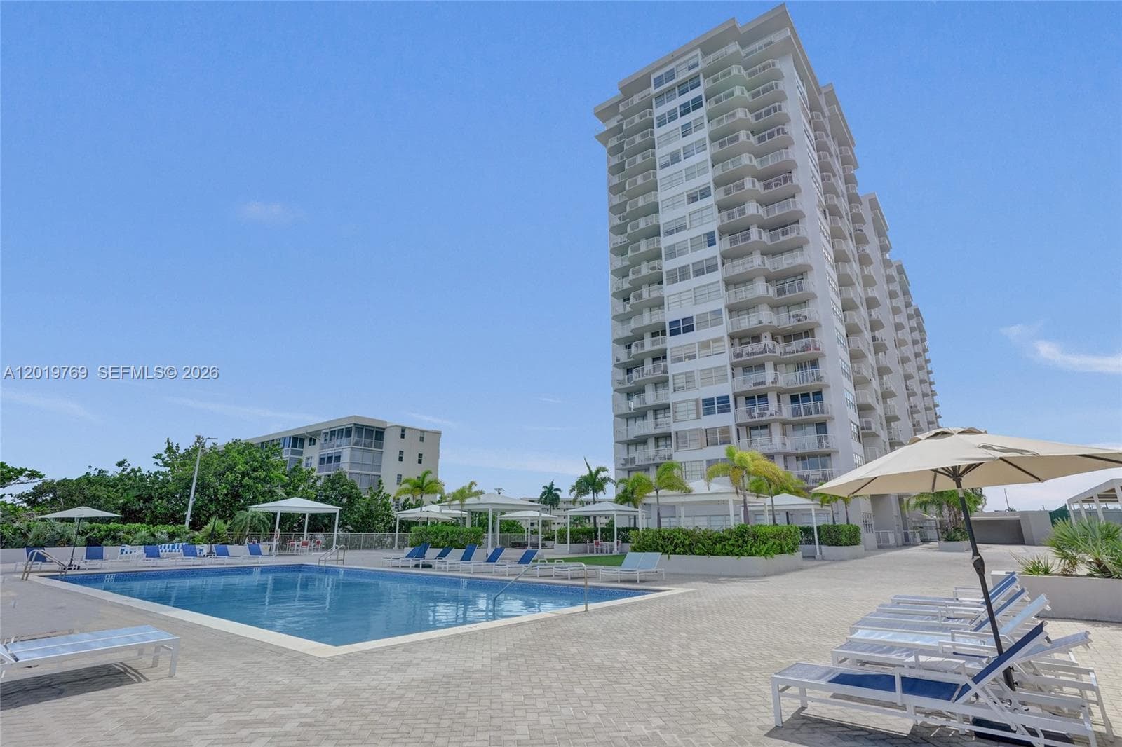 18021 Biscayne Blvd # 1804, Aventura FL 33160 — 28