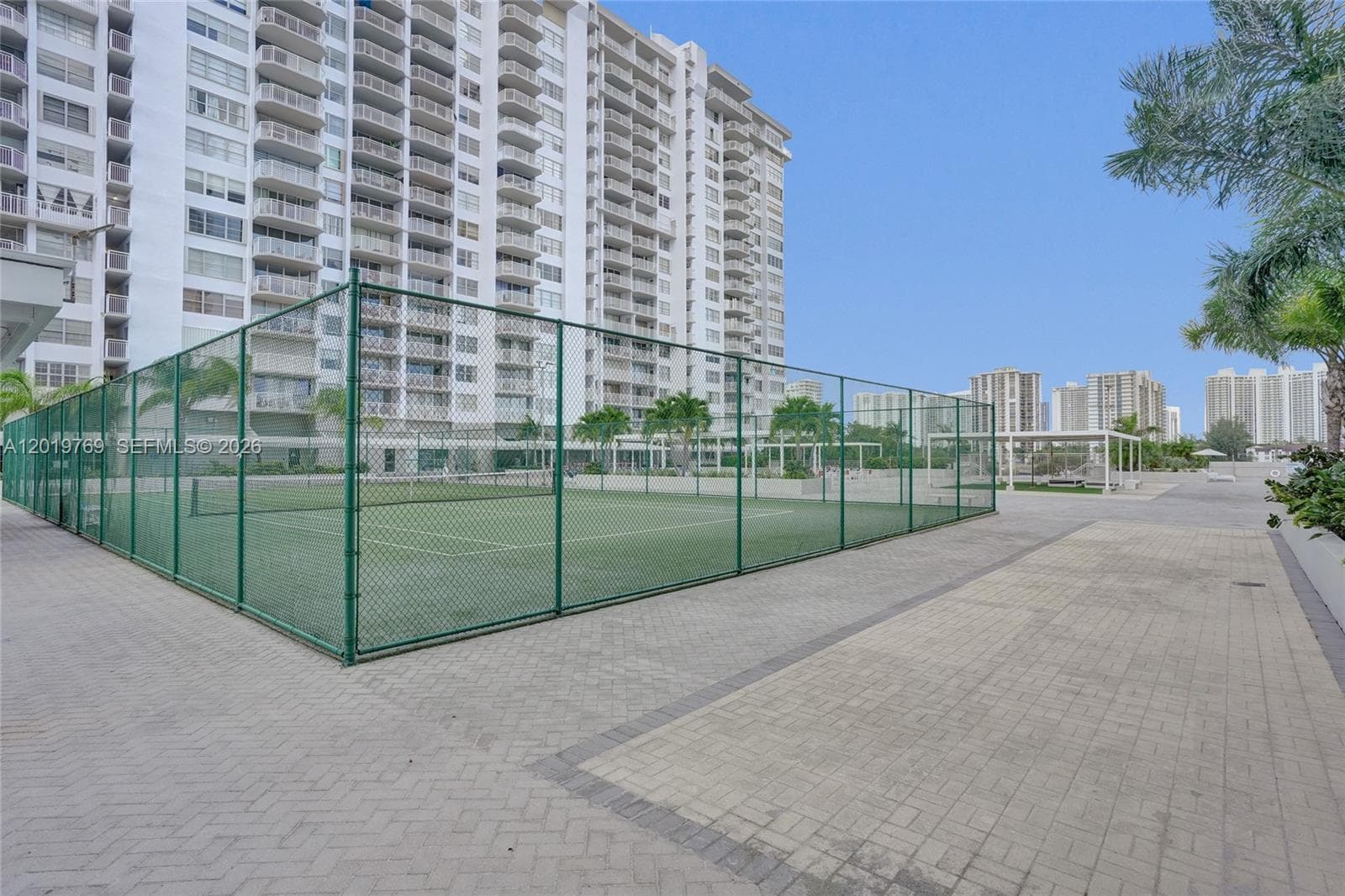 18021 Biscayne Blvd # 1804, Aventura FL 33160 — 19
