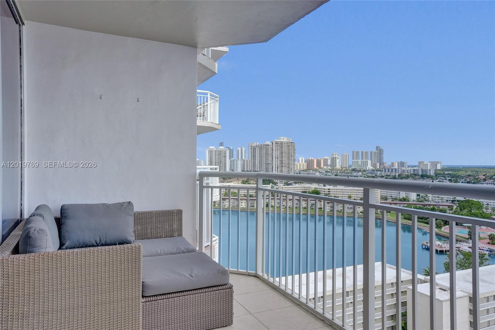18021 Biscayne Blvd # 1804, Aventura FL 33160 — 4