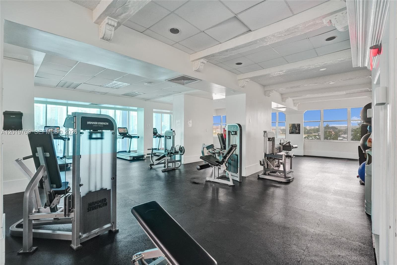 18021 Biscayne Blvd # 1804, Aventura FL 33160 — 25