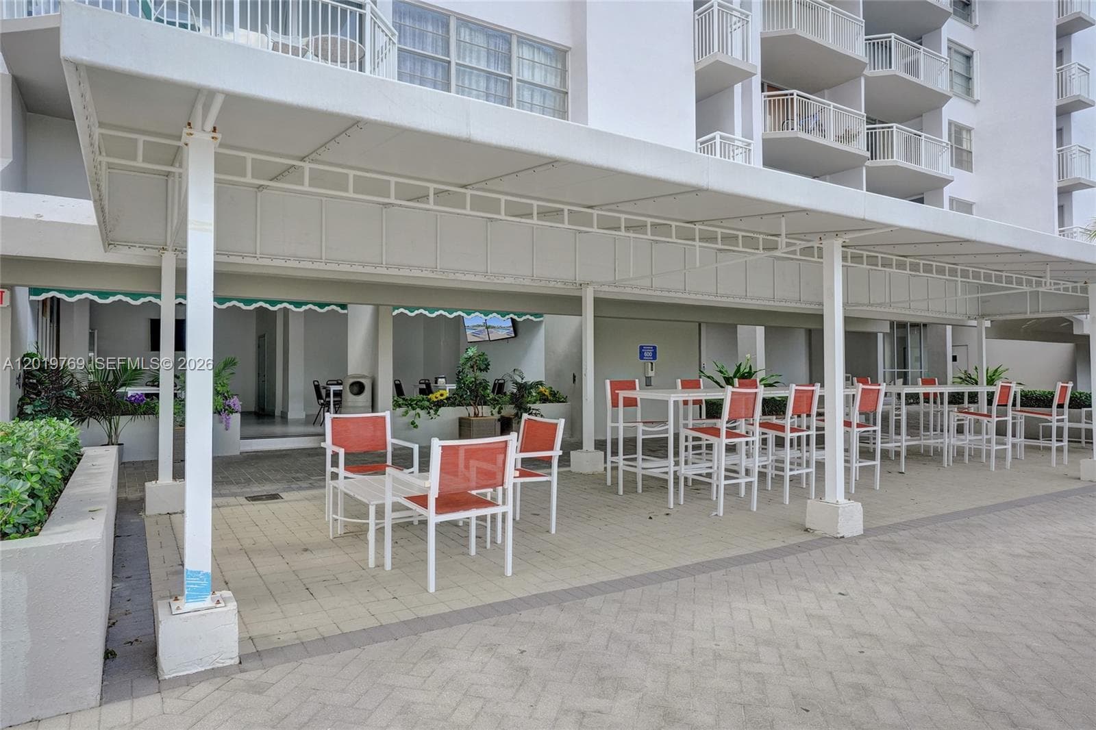 18021 Biscayne Blvd # 1804, Aventura FL 33160 — 21