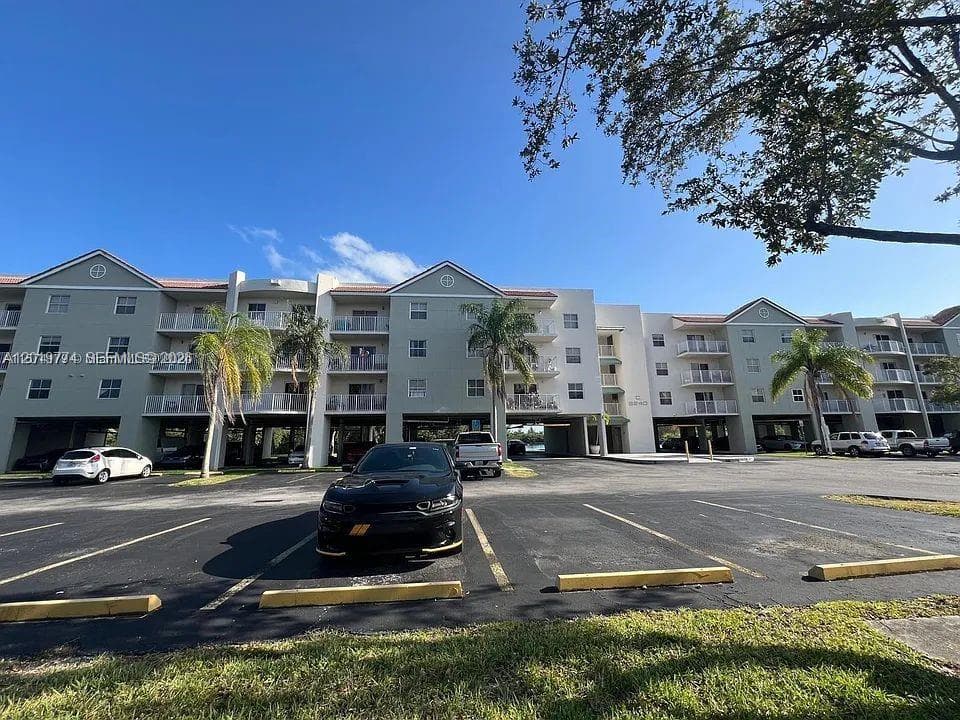 8240 SW 210th St # 111, Cutler Bay FL 33189 — 1