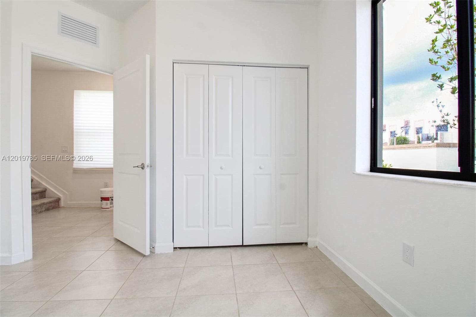 21035 NE 8th Ave, Miami FL 33179 — 5