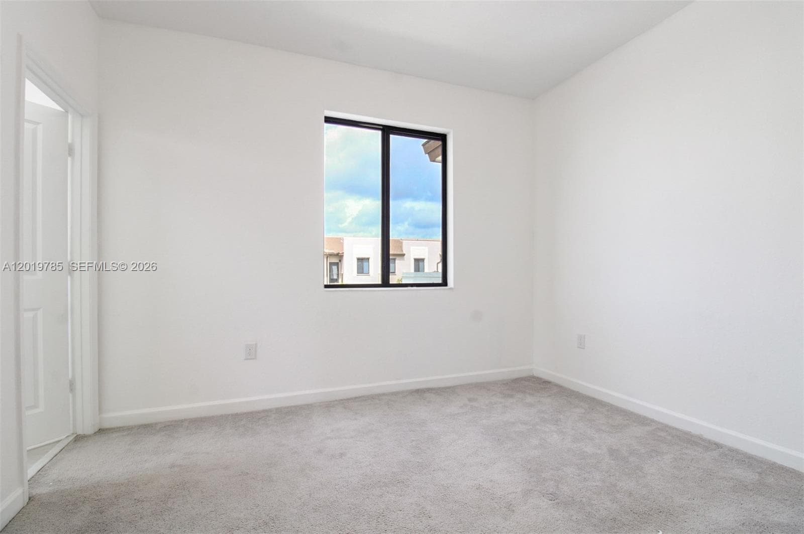 21035 NE 8th Ave, Miami FL 33179 — 18