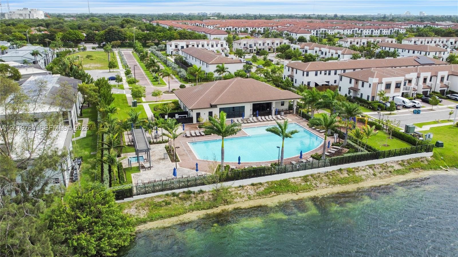 21035 NE 8th Ave, Miami FL 33179 — 21