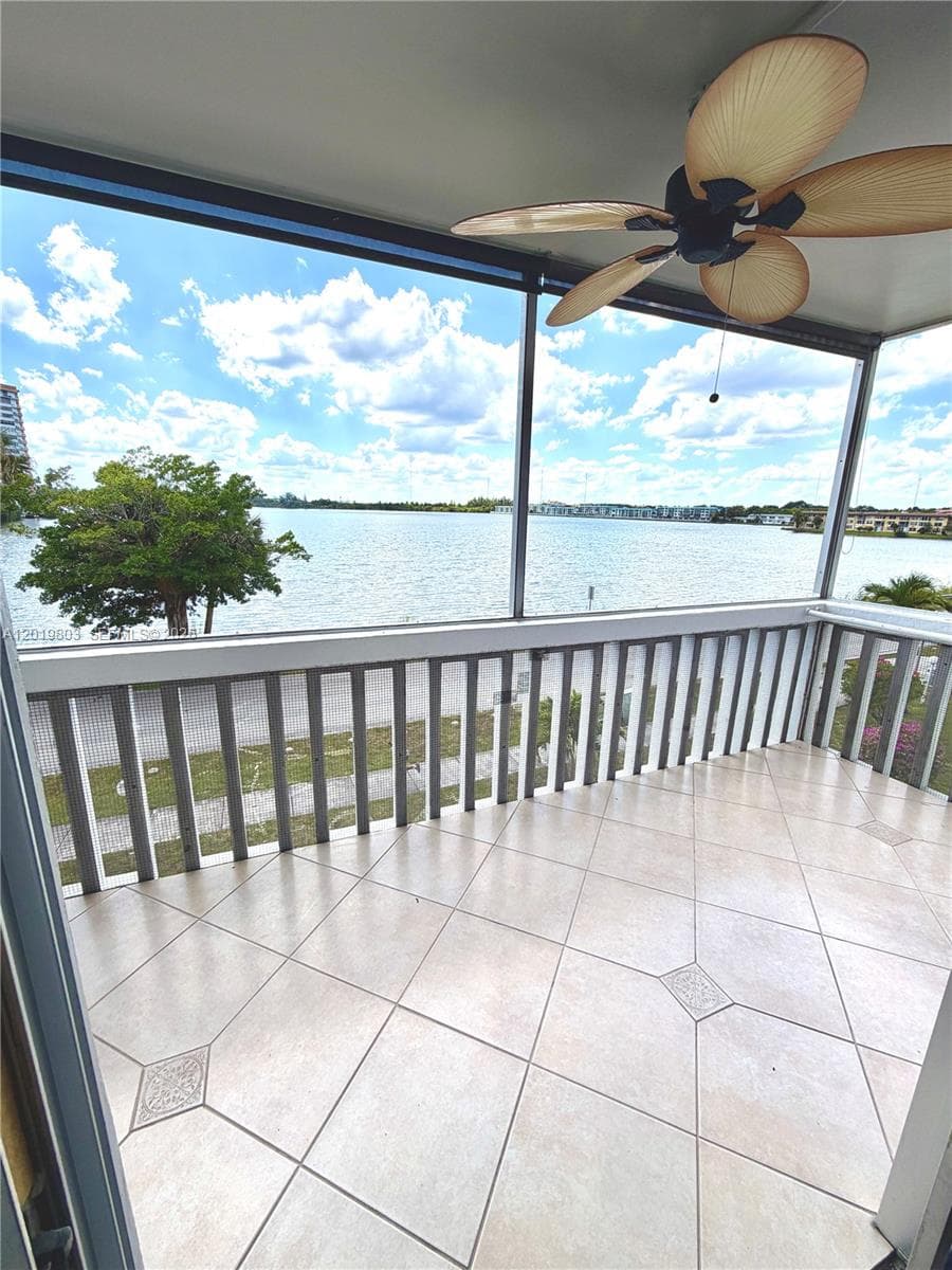 18601 NE 14th ave # 301, Miami FL 33179 — 27