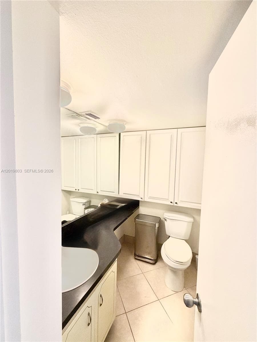 18601 NE 14th ave # 301, Miami FL 33179 — 26