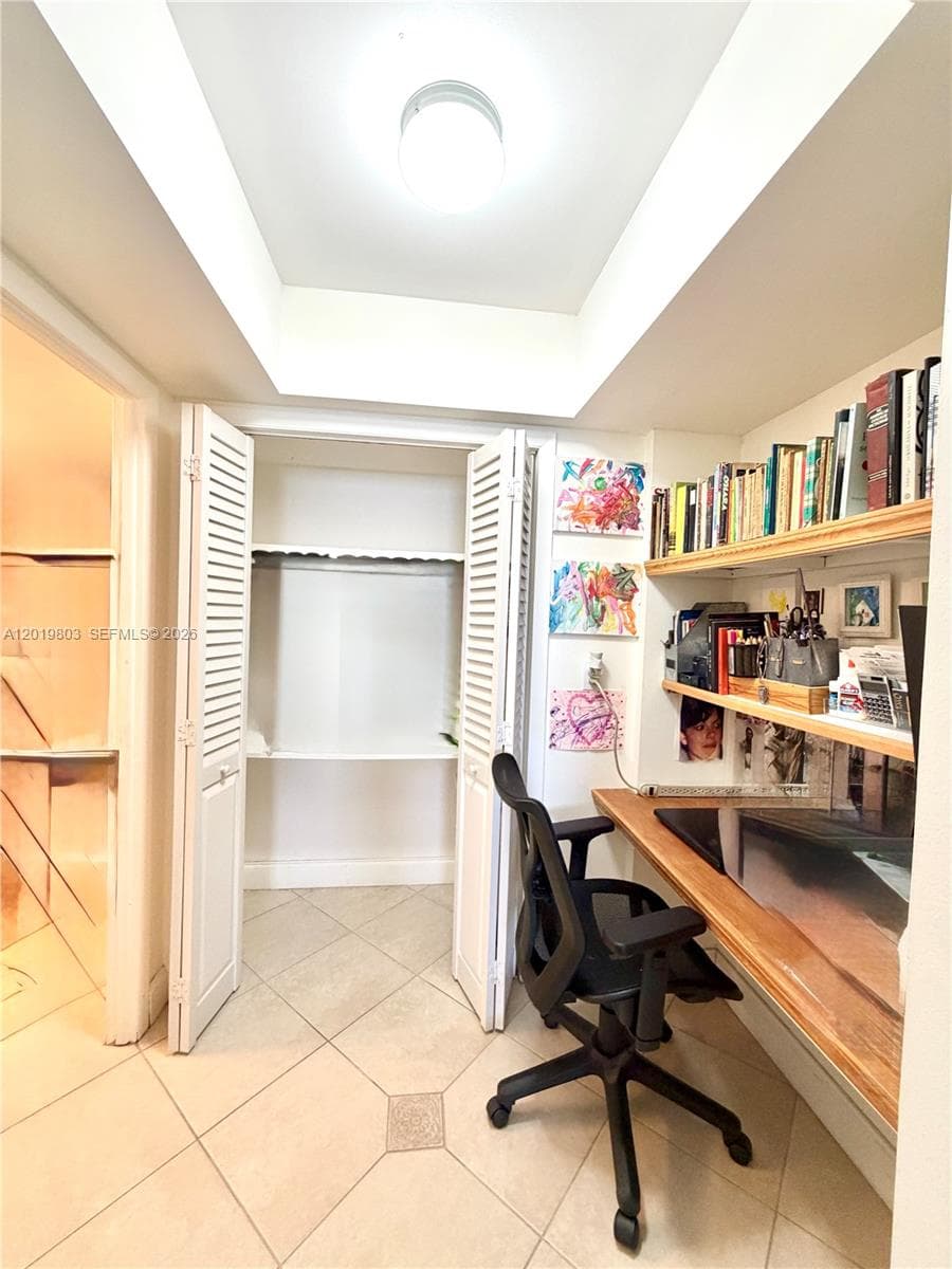 18601 NE 14th ave # 301, Miami FL 33179 — 22