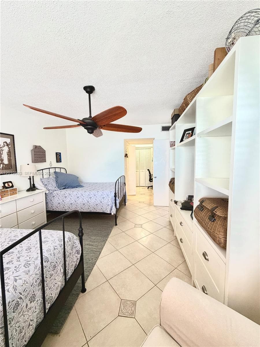 18601 NE 14th ave # 301, Miami FL 33179 — 18