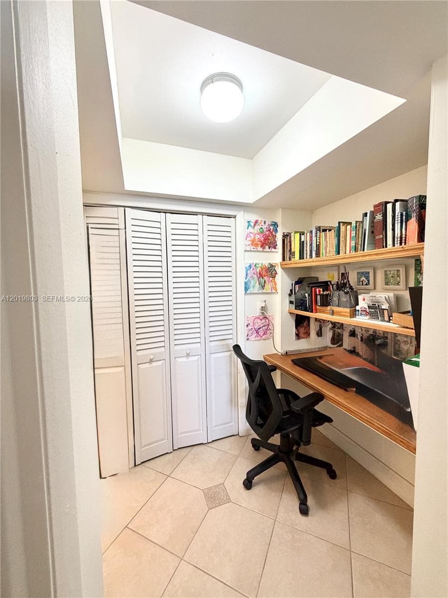 18601 NE 14th ave # 301, Miami FL 33179 — 21