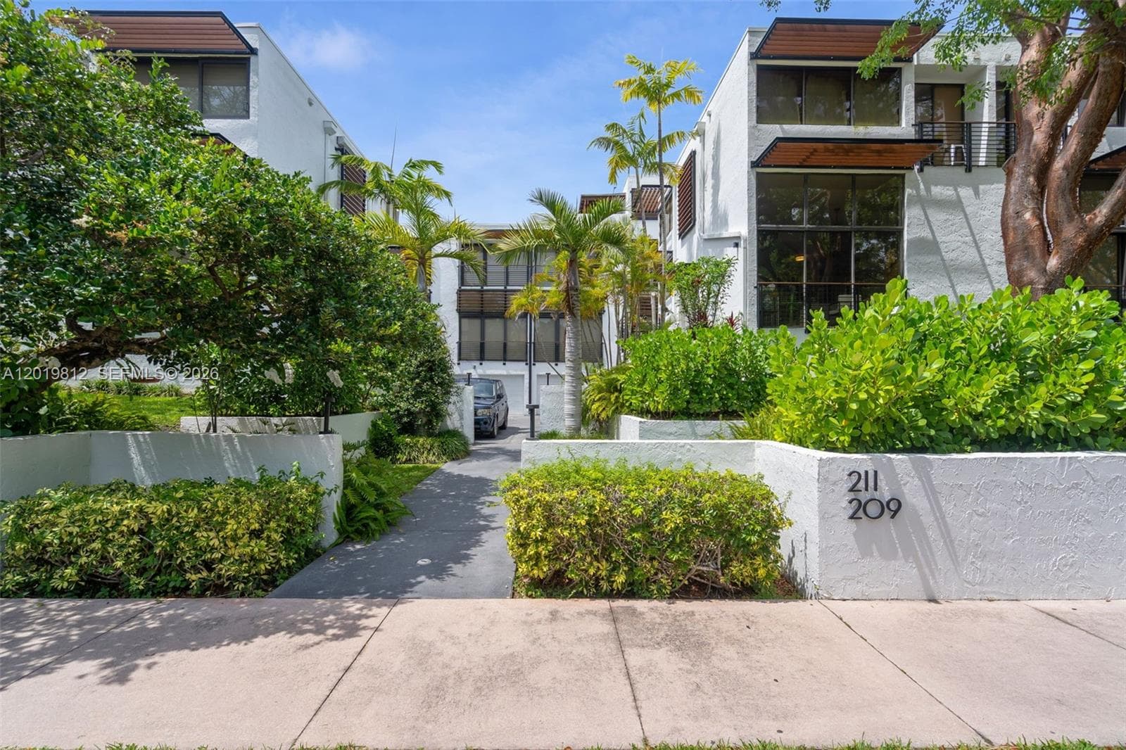 209 E Enid Dr # 36, Key Biscayne FL 33149 — 39