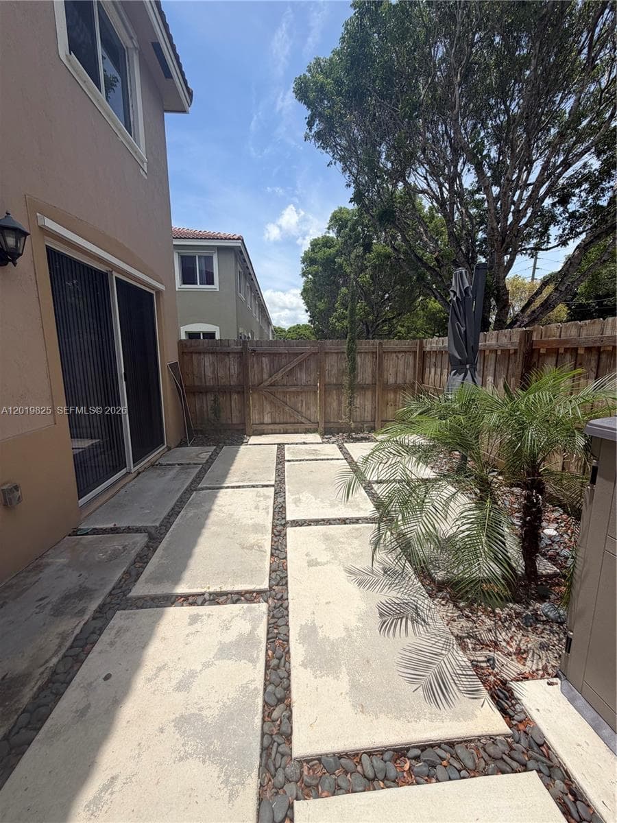 2355 SE 10th St, Homestead FL 33035 — 24