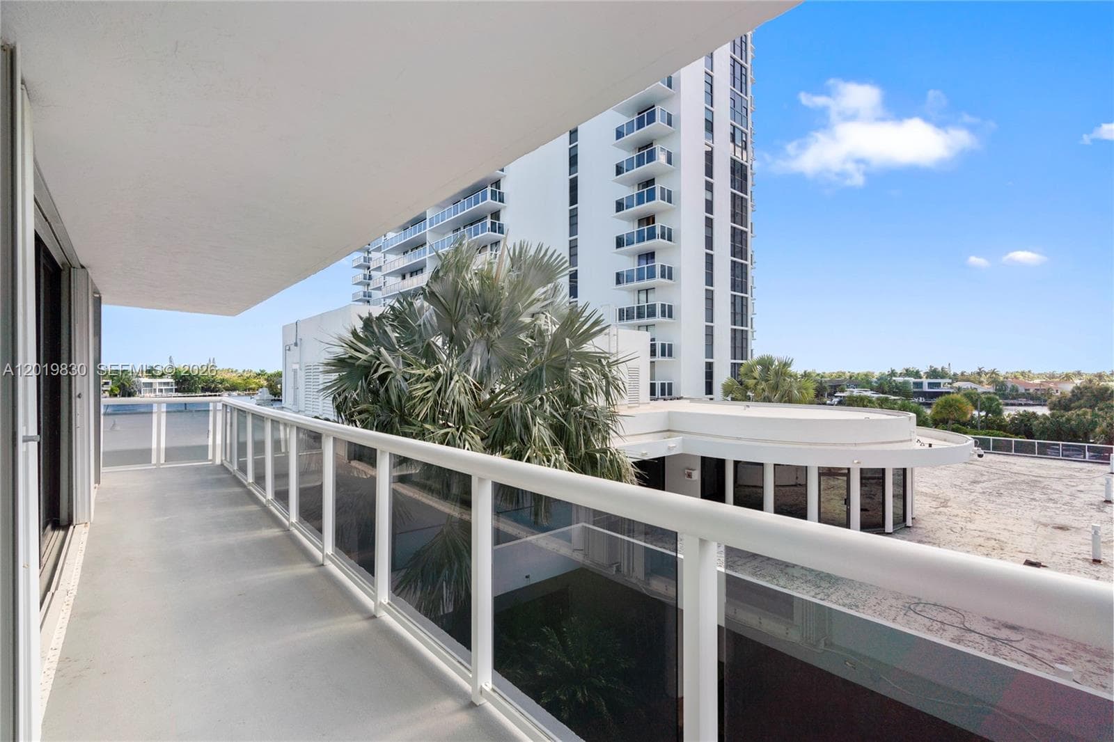 20505 E Country Club Dr # 434, Aventura FL 33180 — 1