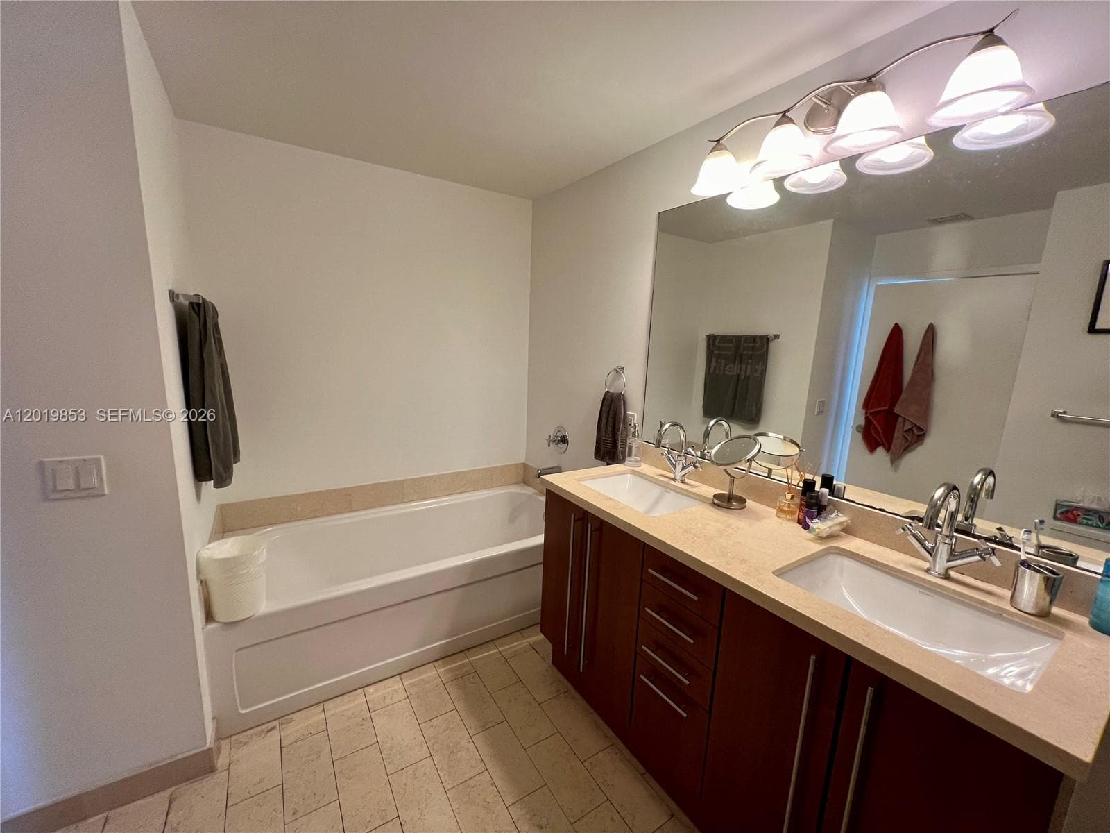 79 SW 12th St, Miami FL 33130 — 10