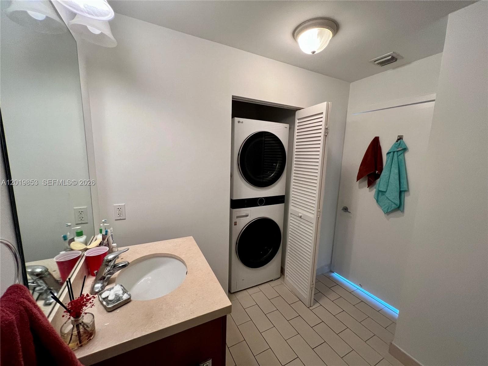 79 SW 12th St, Miami FL 33130 — 18