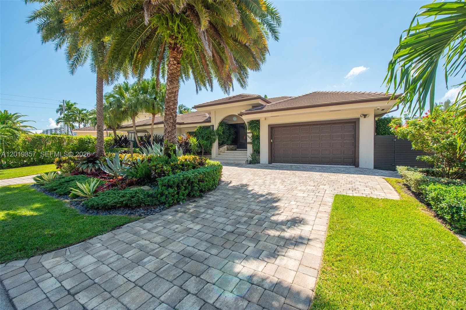 3444 NE 167th St, North Miami Beach FL 33160 — 24