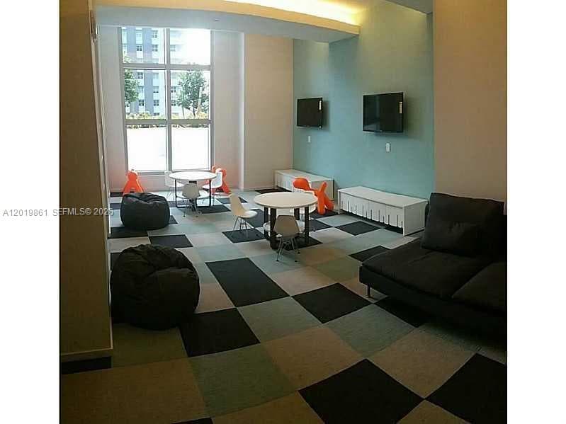 1100 S MIAMI AV # 3302, Miami FL 33130 — 11