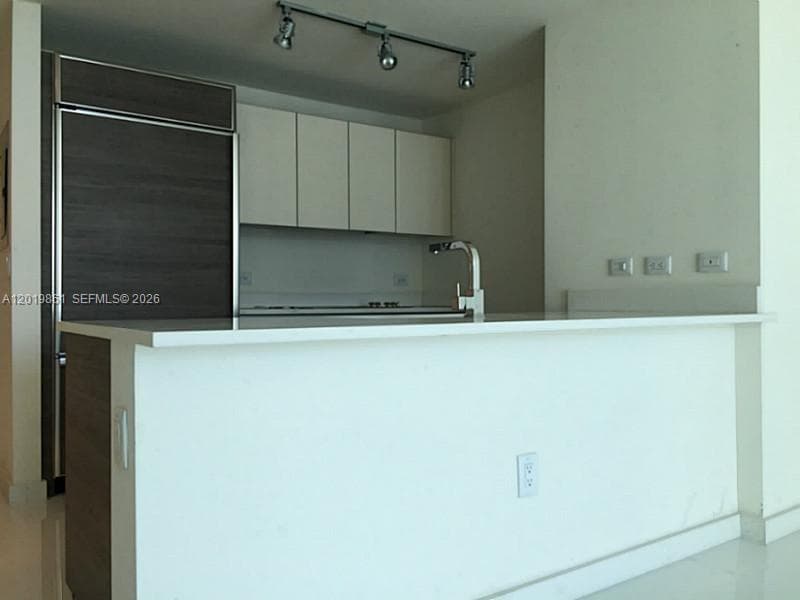 1100 S MIAMI AV # 3302, Miami FL 33130 — 8