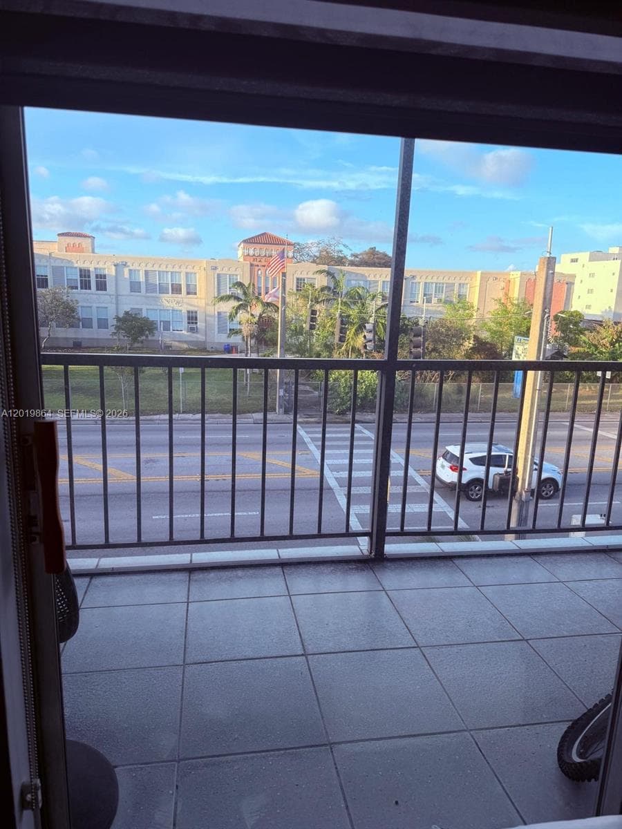 1250 NE 125th St # 317A, North Miami FL 33161 — 2