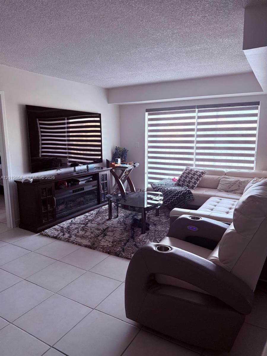 1250 NE 125th St # 317A, North Miami FL 33161 — 7
